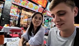 辞职也难逃追责！西安女教师配合外籍博主博流量如今成全网公敌